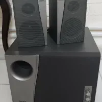 سیستم رومیزی|رایانه رومیزی|فردیس, فردیس|دیوار