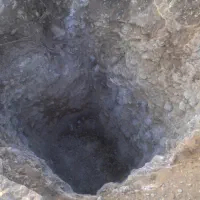 حفر چاه /چاه ارت /چاله تیر برق/ کانال