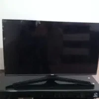 تلویزیون ال ای دی سامسونگ ۴۰ اینج .پنل شکسته