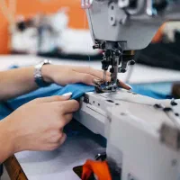 استخدام خیاط خانم راسته دوز با بیمه در محیط زنانه