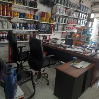 فروشنده و حسابدار خانم