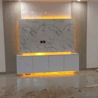 جاکفشی و تی وی وال