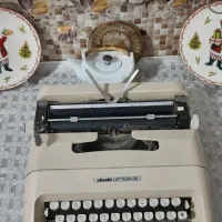 ماشین تایپ فارسی فلزی olivetti اسپانیایی|لوازم التحریر|مشکین‌دشت, |دیوار