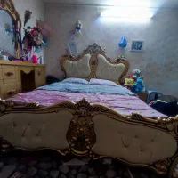 تخت و آینه دراور