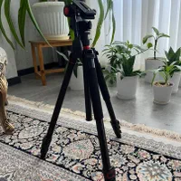 سه پایه عکاسی q۷۰۰ و رفلکتور ۵ کاره