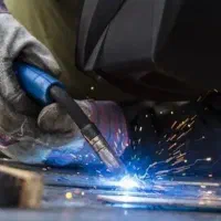 تیم فنی جوشکار و مونتاژ کار کنتراتی