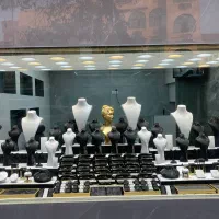 دکور طلافروشی.ویترین طلا فروشی.مانکن.جعبه طلا