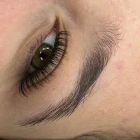 اموزش مژه 2800 تومان خدمات  وتخفیفی یه هفته