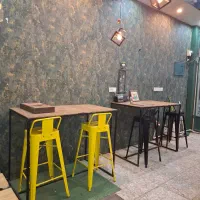 میز صندلی و وسیله