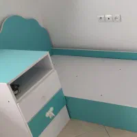 تخت وکمد