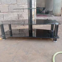 زیر تلویزیون شیشه ای