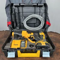 کارواش شارژی طرح دیوالت برای شستن ماشین وسم پاشی|ابزارآلات|مشکیندشت, |دیوار