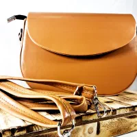 حراج تعدادی کیف کاملا نو فقط ۲۵۰ تومان|کیف، کفش، کمربند|هشتگرد, فاز ۲ مهستان|دیوار