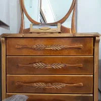 سلام  یک عدد درایور ویک عدد بوفه تمیز ومرتب