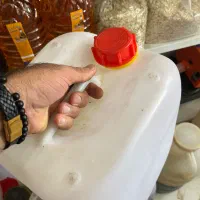 بیست لیتری پلاستیکی ۹۰۰ گرمی سالم و تمیز|ظروف نگهدارنده، پلاستیکی، یک‌بارمصرف|شهرکرد, |دیوار