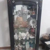 ویترین شیشه ای