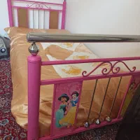 تخت خواب یک نفره