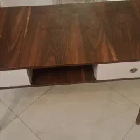 میزتحریر و کامپیوتر