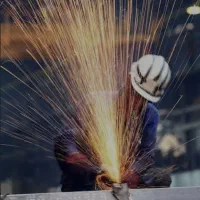 استخدام نیروی فنی ساده سنگ زنی