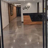 استخدام لابی من ساختمان تجاری