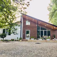 ویلاباغ نوساز و تمیز