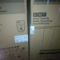 دو عدد یخچال و فریزر رنگ سیلور (نقره ایی)