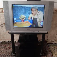 تلویزیون ۲۹ اینچ سامسونگ با میز شیشه ای|تلویزیون و پروژکتور|کرمانشاه, |دیوار