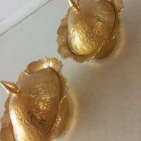 دو عدد قندان دونه ای ۷۰۰ و یک چراغ نفتی ۲ تومن