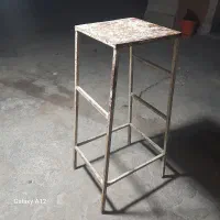 چهارپایه اهنی