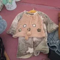 تعدادی لباس کودک و نوزاد