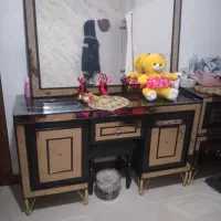 تخت خواب دونفره با میز ارایش