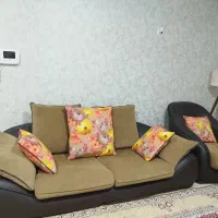 مبل چرم و میز نهار خوری و تی وی