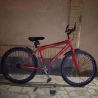 دوچرخه|دوچرخه، اسکیت، اسکوتر|نیمروز, |دیوار