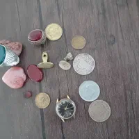 چند عدد وسایل قدیمی وانگشتر