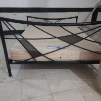 تخت خواب فلزی دو نفره