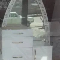 اینه و میز ارایش نو