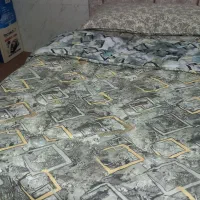 تخت خواب دو نفره در حد نو + تشک طبی + روتختی