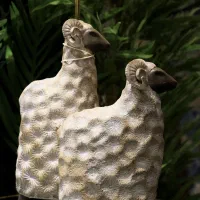 تندیس گوسفند دوتایی...ترند لوکس فروشی ها