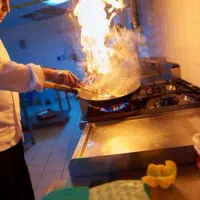 استخدام منشی رستوران