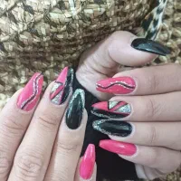 اجاره تخت مژه و ناخن