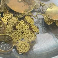 طلا زیر پایه