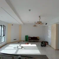 شاگرد نقاش ساختمان ماهر یا نیمه ماهر