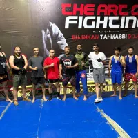 آموزش حرفه ایی mma(رزمی ترکیبی بوکس ،کشتی ،کارته)