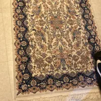 تعدادی فرش کارکرده