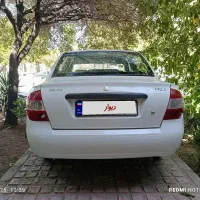 تیبا صندوقدار بدون رنگ