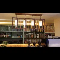 لوستر چهار شعله چوبی مدرن به همراه ۴ عدد ست