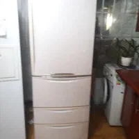 یک عدد یخچال فریزر ژاپونی بفروش میرسد