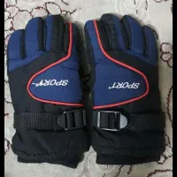 دستکش و کاپشن و پرده و عروسک