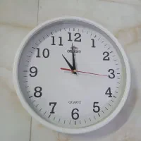 ساعت دیواری