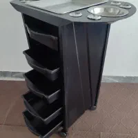 یک عدد ترولی فلزی کاملا سالم